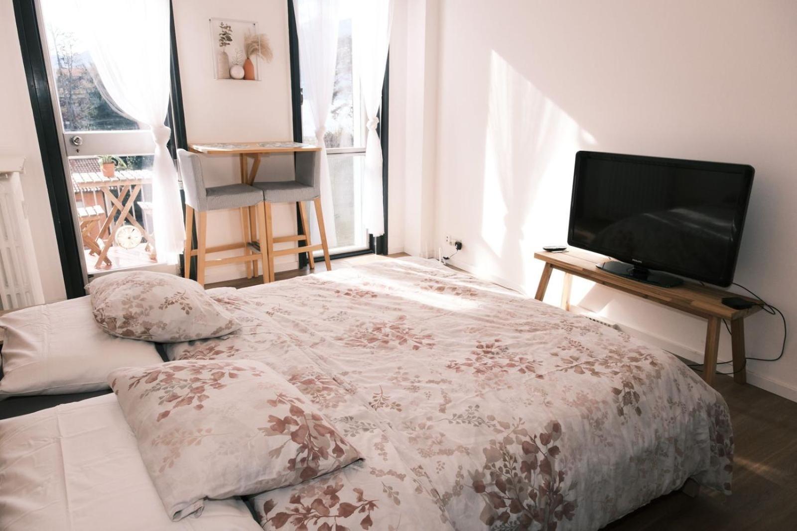 Studio With Lake And Montains Views Free Parking 루이노 외부 사진